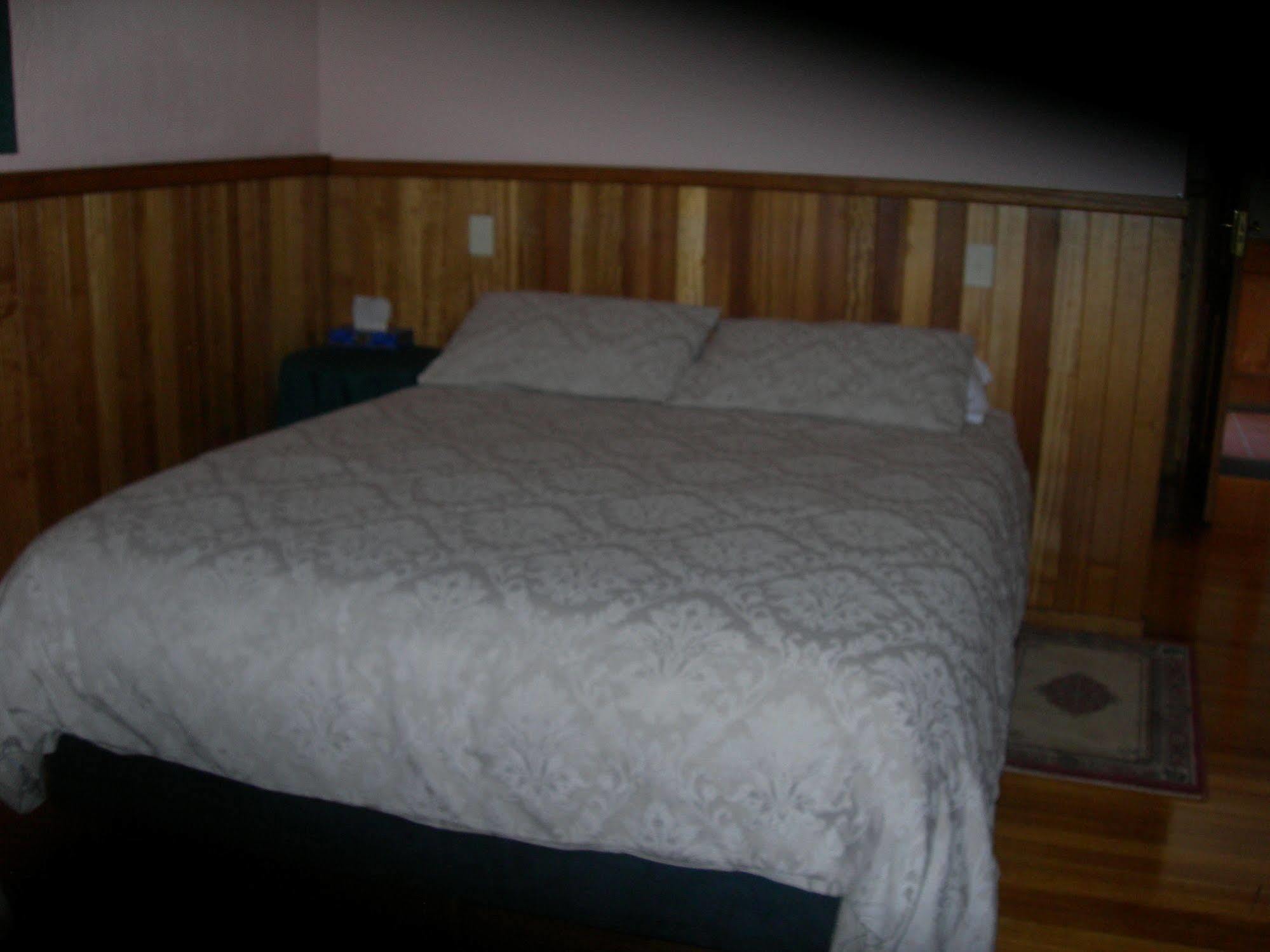 Platypus Park Country Retreat Villa Bridport Exteriör bild