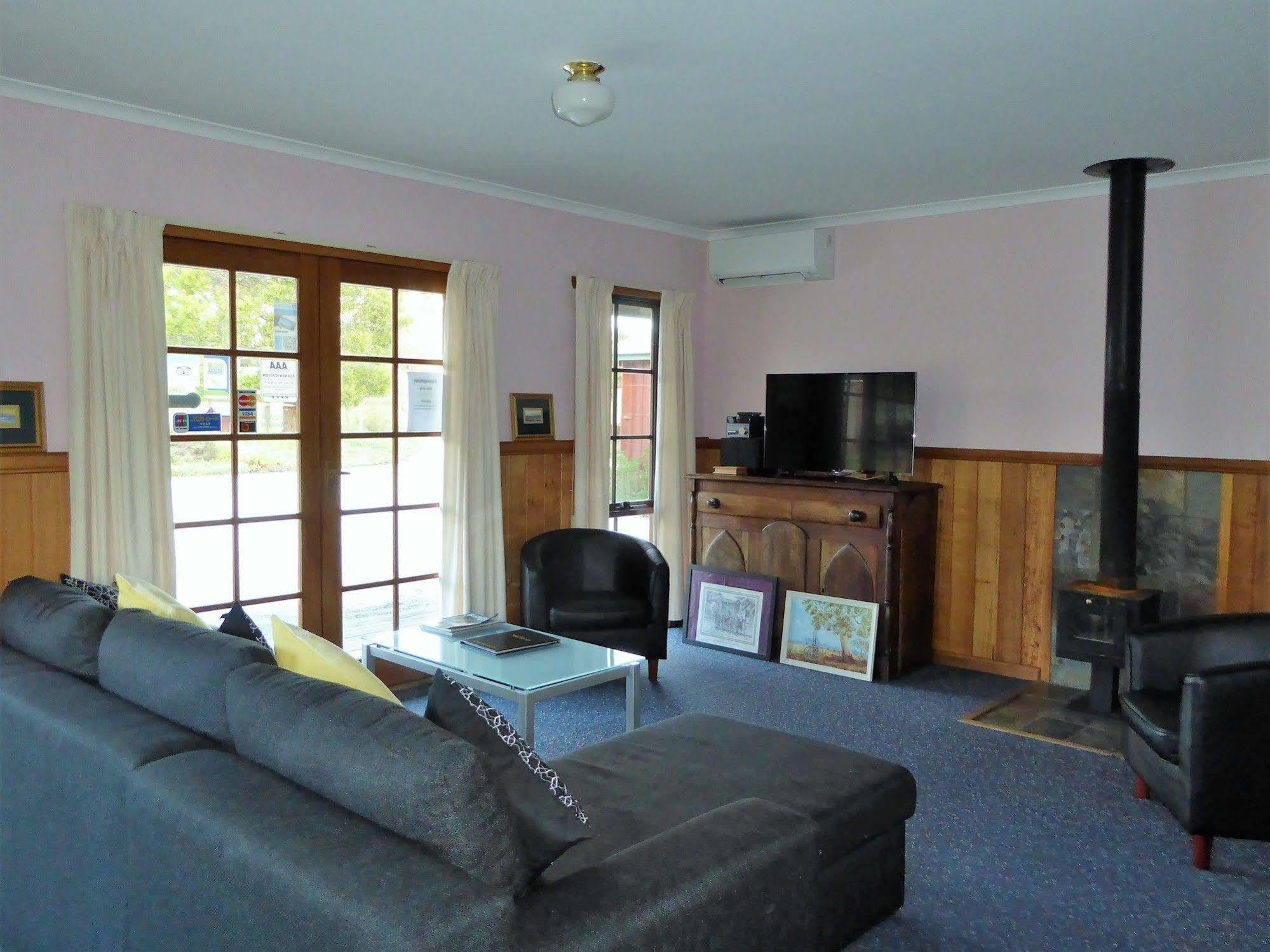 Platypus Park Country Retreat Villa Bridport Exteriör bild